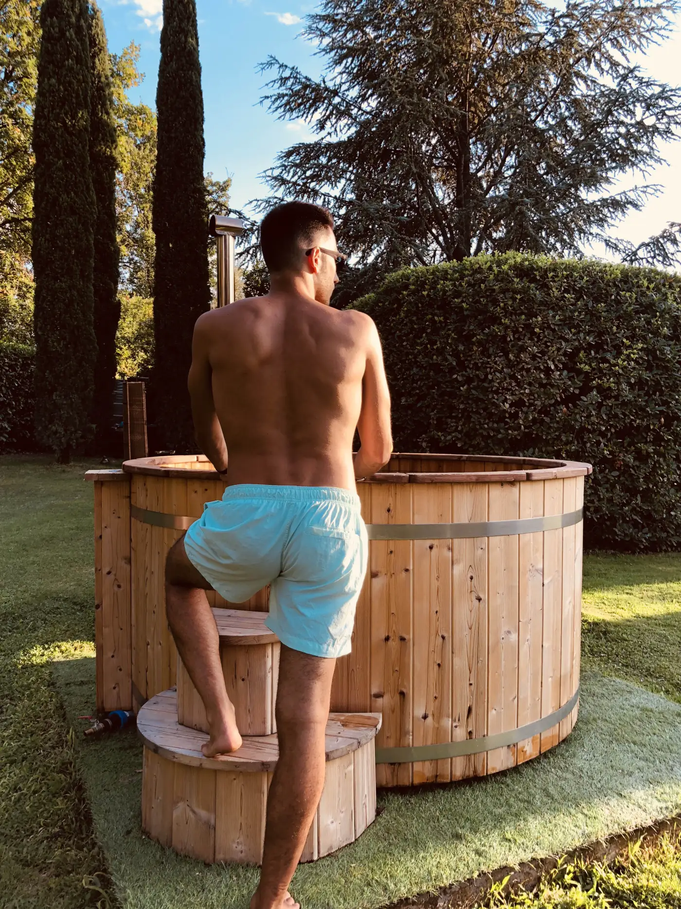 Vasca esterna riscaldata a legna